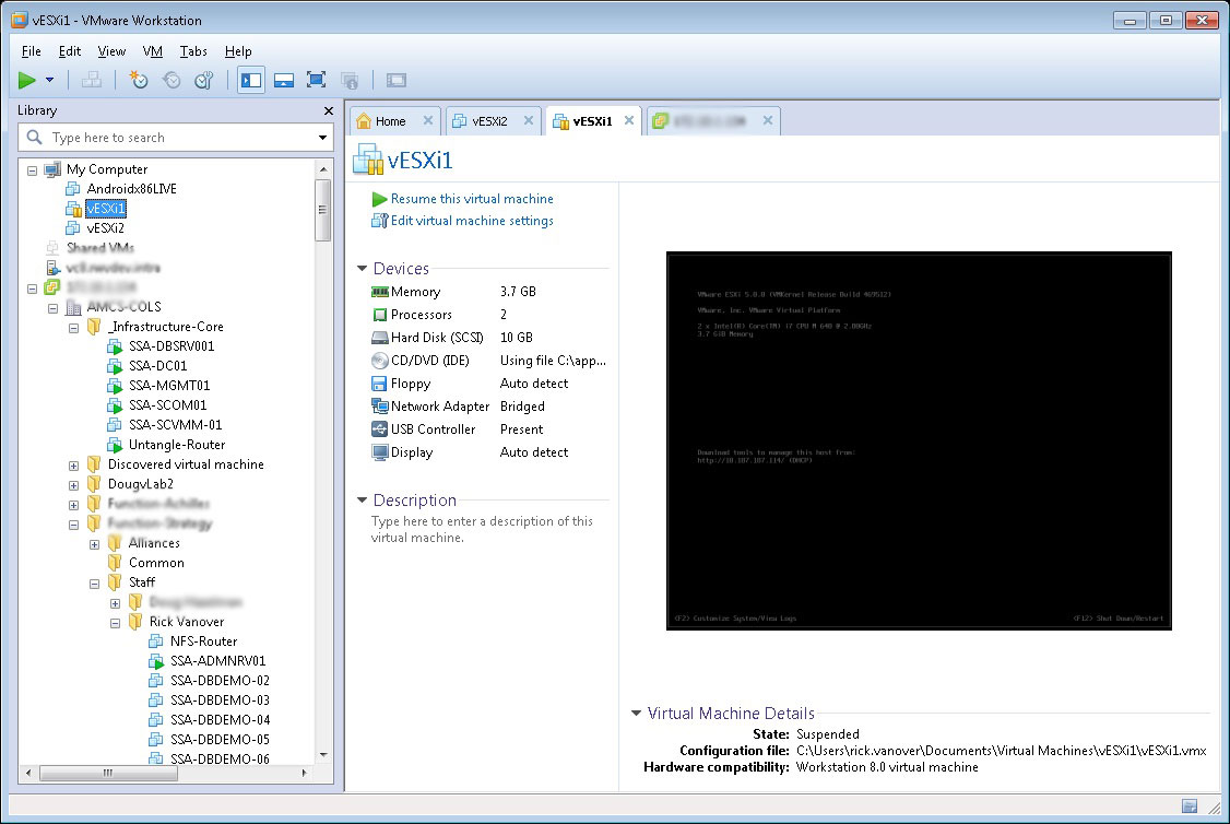The VMware Workstation 8 interface allows a number of new features to be brought into one console.